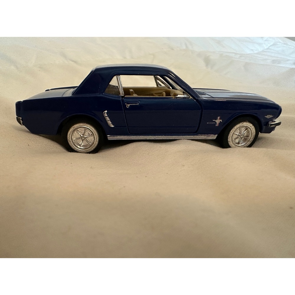 Kinsmart 1964 1/2 Ford Mustang Diecast Model Car 1/36‎ Scale Blue KT5351